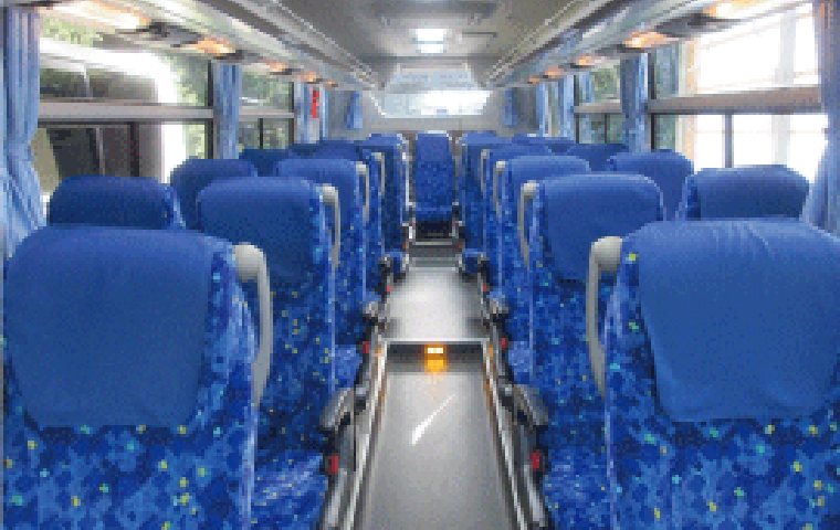 27人乗り 中型バス 平成27年製造車両設備